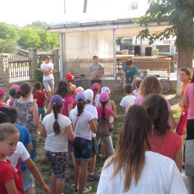 8-12 iulie: Luncaşi: Campusul "Treziţi lumea"
