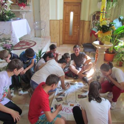 8-12 iulie: Luncaşi: Campusul "Treziţi lumea"