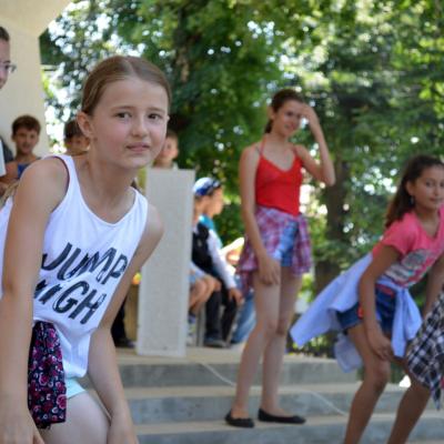 13-17 iulie: Gherăeşti: Campusul "Prinţ şi cerşetor"
