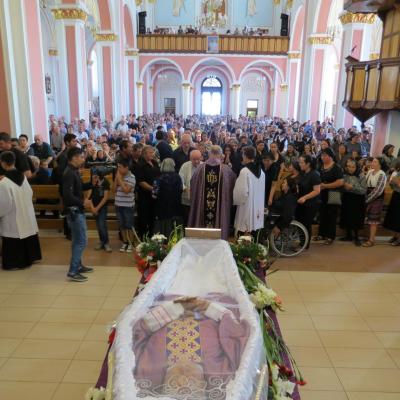 18 iulie: Luizi-Călugăra: Funeraliile părintelui Petru Patraşcu