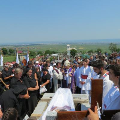 18 iulie: Luizi-Călugăra: Funeraliile părintelui Petru Patraşcu
