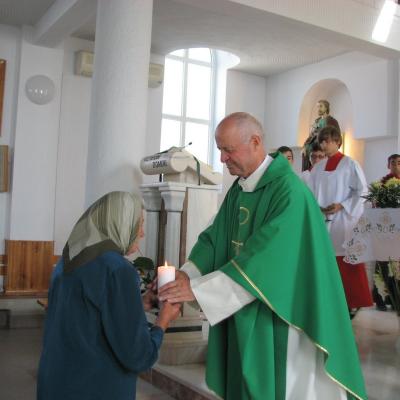 19 iulie: Huşi "Sfântul Anton de Padova": Liturghia de mulţumire a părintelui Ieronim Budulai pentru 50 ani de preoţie