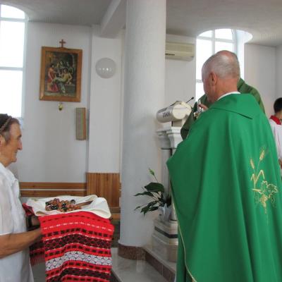 19 iulie: Huşi "Sfântul Anton de Padova": Liturghia de mulţumire a părintelui Ieronim Budulai pentru 50 ani de preoţie