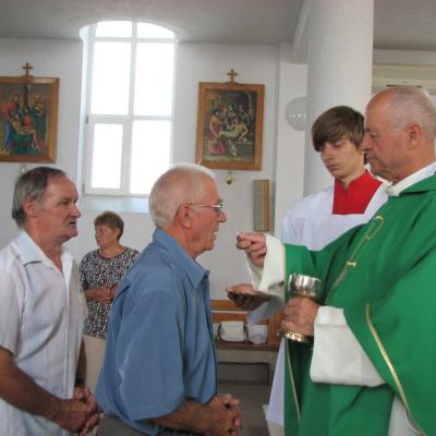 19 iulie: Huşi "Sfântul Anton de Padova": Liturghia de mulţumire a părintelui Ieronim Budulai pentru 50 ani de preoţie