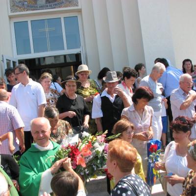 19 iulie: Huşi "Sfântul Anton de Padova": Liturghia de mulţumire a părintelui Ieronim Budulai pentru 50 ani de preoţie