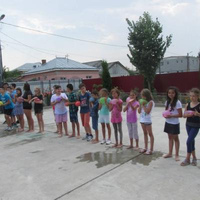 27 iulie - 1 august: Bacău (Şerbăneşti): Vara împreună