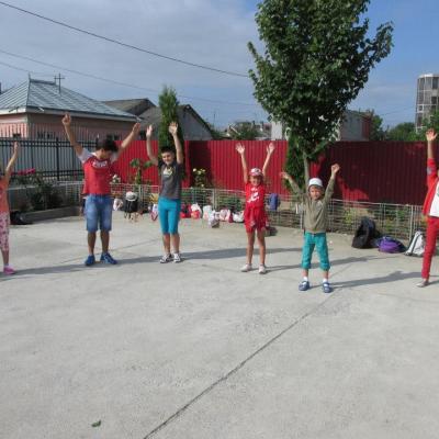 27 iulie - 1 august: Bacău (Şerbăneşti): Vara împreună