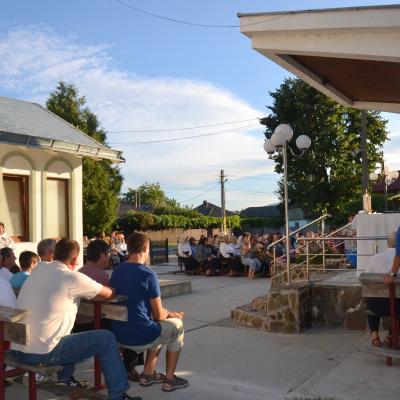 27 iulie - 2 august: Galbeni: Săptămâna familiei