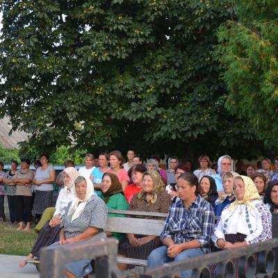 27 iulie - 2 august: Galbeni: Săptămâna familiei