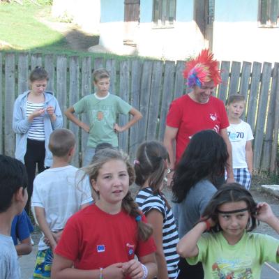 29 iulie - 2 august: Sprânceana: Campus "Treziţi lumea"