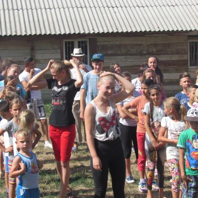 29 iulie - 2 august: Sprânceana: Campus "Treziţi lumea"