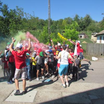 29 iulie - 2 august: Sprânceana: Campus "Treziţi lumea"