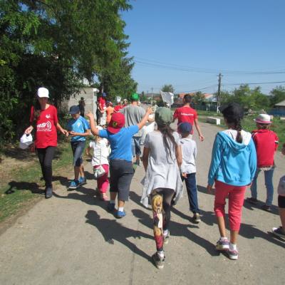 29 iulie - 2 august: Sprânceana: Campus "Treziţi lumea"