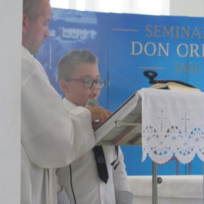 29 iulie - 2 august: Sprânceana: Campus "Treziţi lumea"
