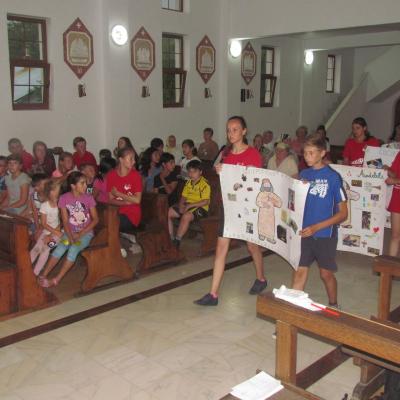 29 iulie - 2 august: Sprânceana: Campus "Treziţi lumea"