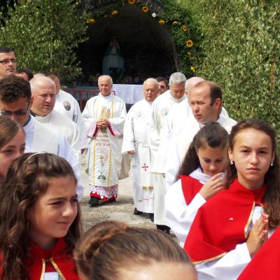 1 august: Ciugheş: Liturghia de mulţumire a părintelui Ieronim Budulai pentru 50 ani de Preoţie