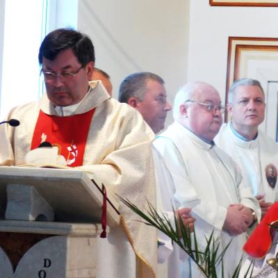 1 august: Ciugheş: Liturghia de mulţumire a părintelui Ieronim Budulai pentru 50 ani de Preoţie