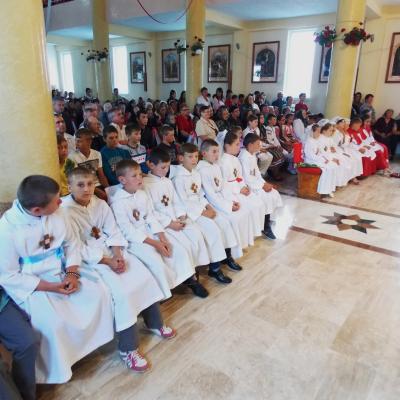 1 august: Ciugheş: Liturghia de mulţumire a părintelui Ieronim Budulai pentru 50 ani de Preoţie