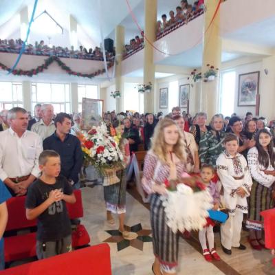 1 august: Ciugheş: Liturghia de mulţumire a părintelui Ieronim Budulai pentru 50 ani de Preoţie