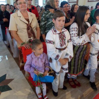 1 august: Ciugheş: Liturghia de mulţumire a părintelui Ieronim Budulai pentru 50 ani de Preoţie