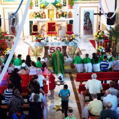 1 august: Ciugheş: Liturghia de mulţumire a părintelui Ieronim Budulai pentru 50 ani de Preoţie