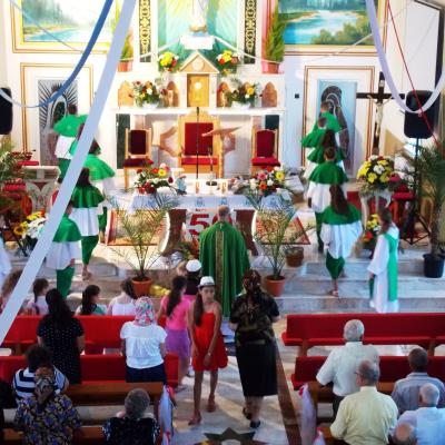 1 august: Ciugheş: Liturghia de mulţumire a părintelui Ieronim Budulai pentru 50 ani de Preoţie