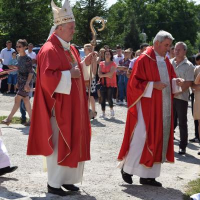 1 august: Valea Mică: Administrarea sacramentului sfântului Mir