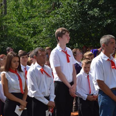 1 august: Valea Mică: Administrarea sacramentului sfântului Mir