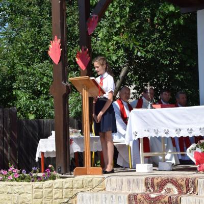 1 august: Valea Mică: Administrarea sacramentului sfântului Mir