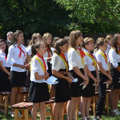1 august: Valea Mică: Administrarea sacramentului sfântului Mir