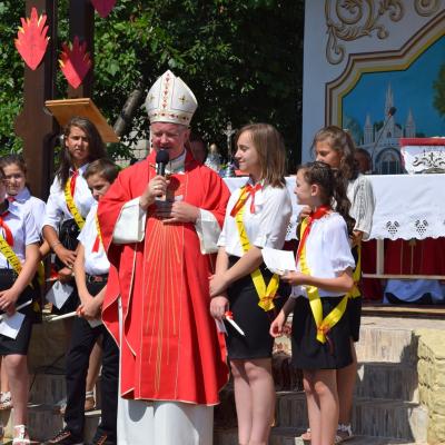 1 august: Valea Mică: Administrarea sacramentului sfântului Mir