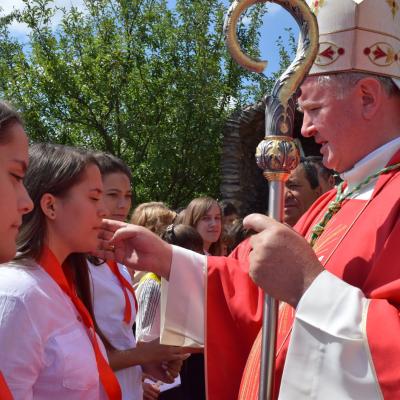 1 august: Valea Mică: Administrarea sacramentului sfântului Mir