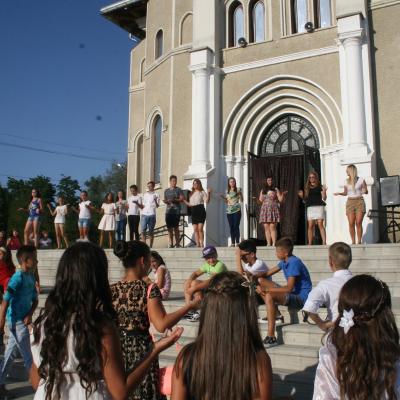 3-9 august: Buruieneşti: Campus "Prietenia în culori"