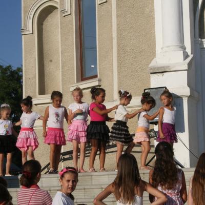 3-9 august: Buruieneşti: Campus "Prietenia în culori"