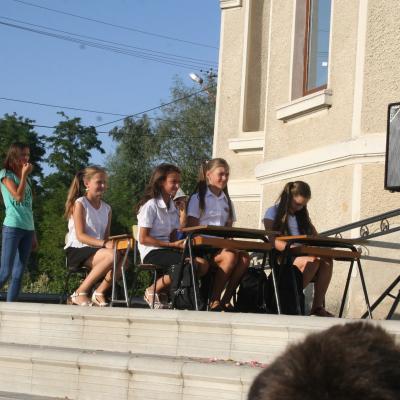 3-9 august: Buruieneşti: Campus "Prietenia în culori"