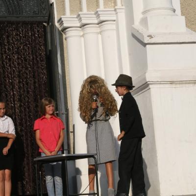 3-9 august: Buruieneşti: Campus "Prietenia în culori"
