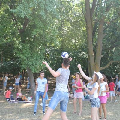 3-9 august: Buruieneşti: Campus "Prietenia în culori"