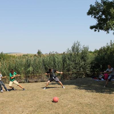 3-9 august: Buruieneşti: Campus "Prietenia în culori"