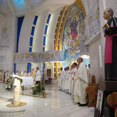 4 august: Iaşi: Liturghie celebrată de cardinalul Joachim Meisner