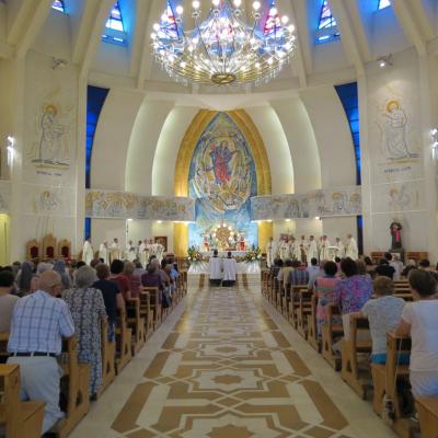 4 august: Iaşi: Liturghie celebrată de cardinalul Joachim Meisner