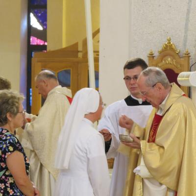 4 august: Iaşi: Liturghie celebrată de cardinalul Joachim Meisner
