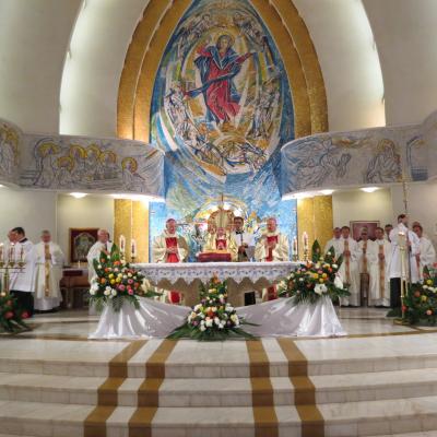 4 august: Iaşi: Liturghie celebrată de cardinalul Joachim Meisner