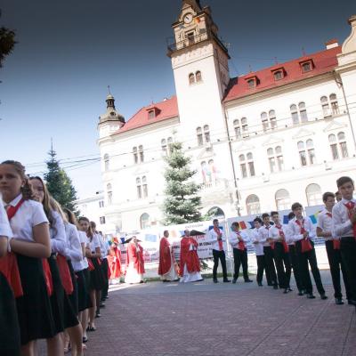 9 august: Suceava: Conferirea sfântului Mir şi vizita cardinalului Ioachim Meisner