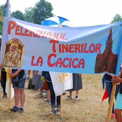 14-15 august: Voluntari la Cacica. Foto: Emilian Lupu