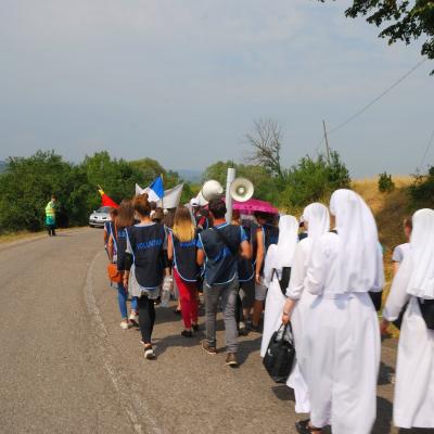 14-15 august: Voluntari la Cacica. Foto: Emilian Lupu