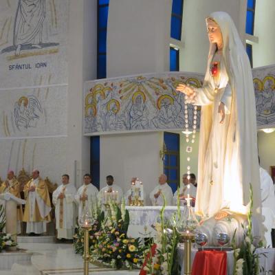 15 august: Iaşi: Hramul catedralei "Adormirea Maicii Domnului"