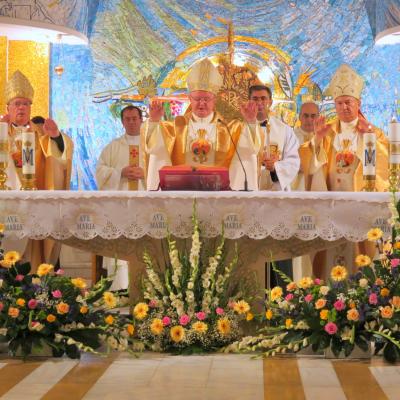 15 august: Iaşi: Hramul catedralei "Adormirea Maicii Domnului"