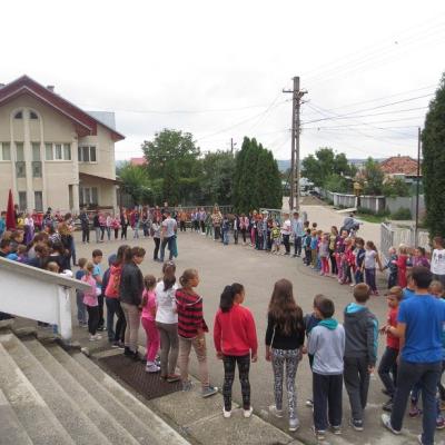 17-23 august: Lespezi: Campus "În căutarea fericirii"