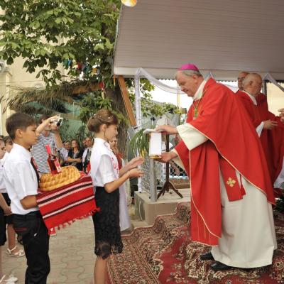 17 august: Luncaşi: Administrarea Mirului