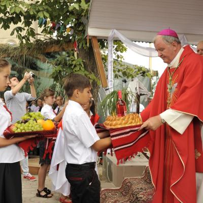 17 august: Luncaşi: Administrarea Mirului